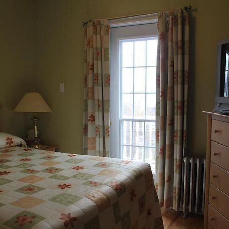Dolan'S Inn & Suites Pictou Bagian luar foto