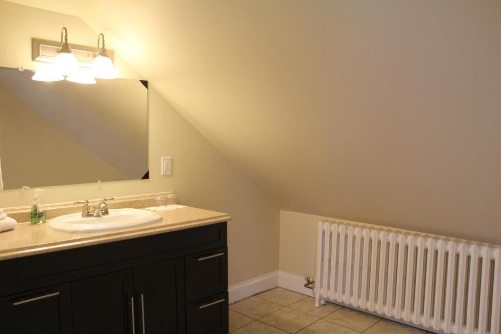 Dolan'S Inn & Suites Pictou Bagian luar foto