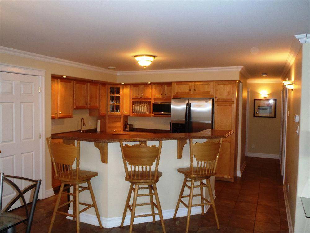 Dolan'S Inn & Suites Pictou Bagian luar foto